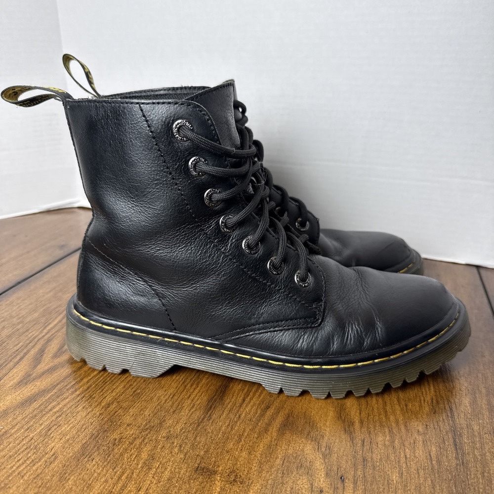 Dr Doc Martens Luana Air Wair Black Leather Combat Boots US Women's Size 9 AW004